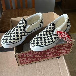 Boys size 2.5 Vans classic black and white checkerboard print